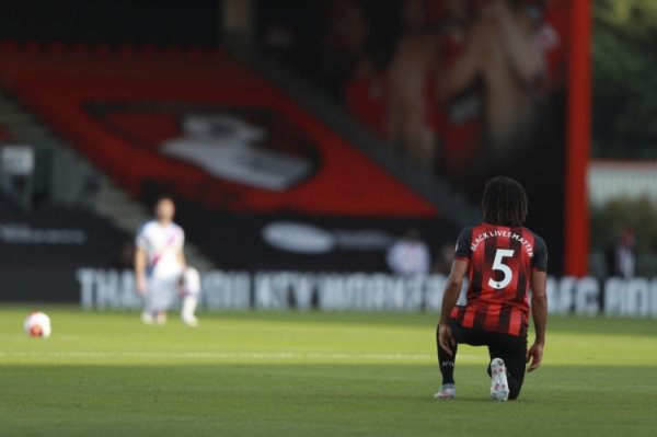 Premier League players will take a knee before this week s game to protest racial discrimination for the first time this season