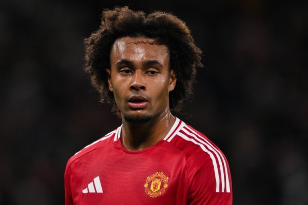 MIDI: Zirkzee wants to leave Manchester United in the winter window, Roma is only willing to rent him and Como has the financial resources to buy him